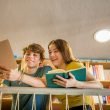 Cele mai bune cărți pentru copii de 12-14 ani – idei de lectură pentru adolescenți