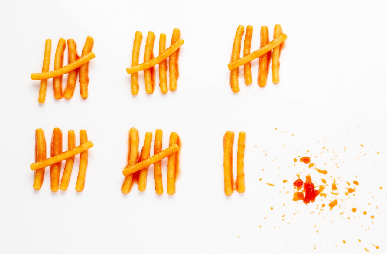 spaghete cu sos de rosii si sunca